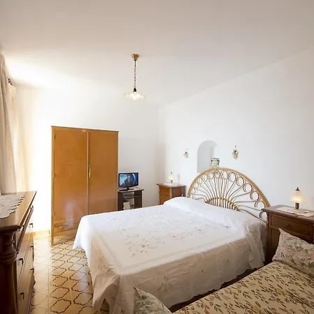 Gabbiano Apartman *
